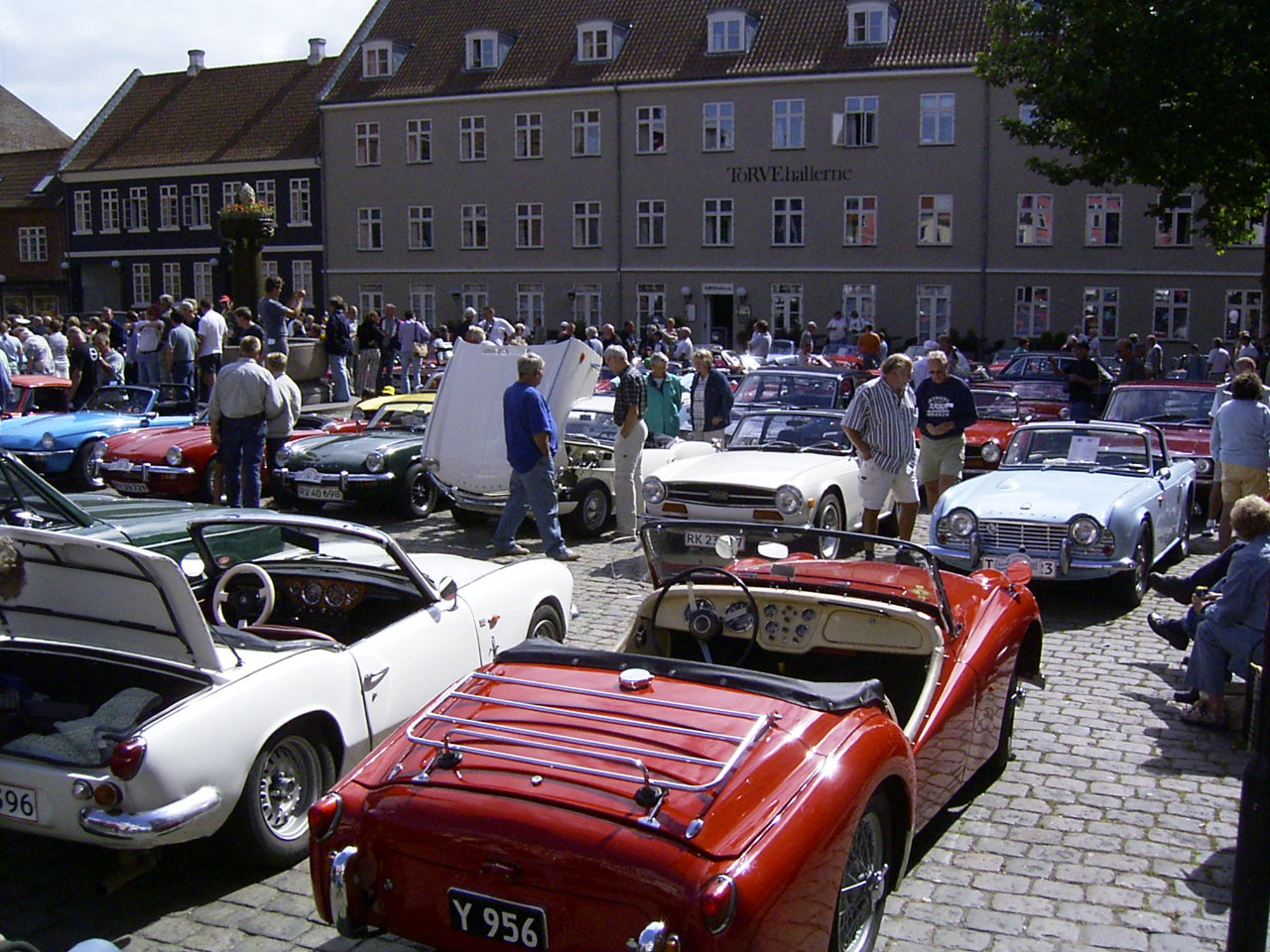 August 2003 - 20 Jahre DTAK ... Jubil&aumlumstreff des Danks Triumph Automobilclub!